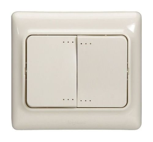 Выключатель 2-клавишный Legrand KAPTIKA с подсветкой, слоновая кость, 782133